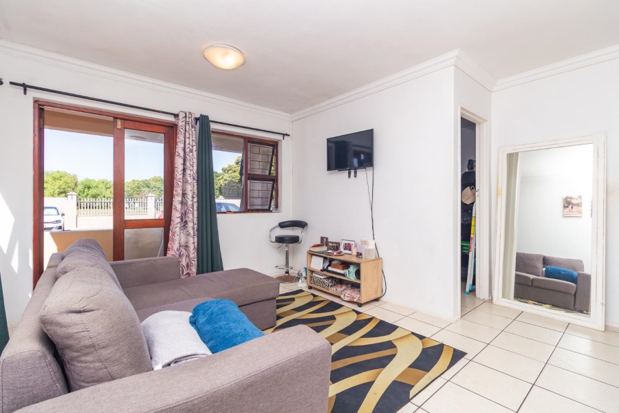 To Let 2 Bedroom Property for Rent in Kenilworth Western Cape